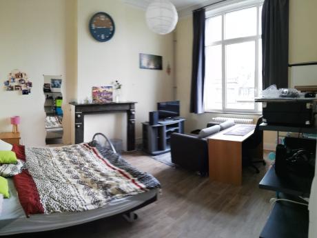 Room in owner's house 25 m² in Namur Salzinnes / Bas prés